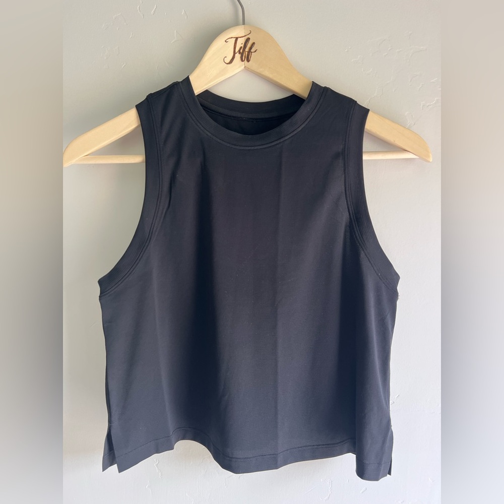 Lululemon / Muscle Tank / Size 4